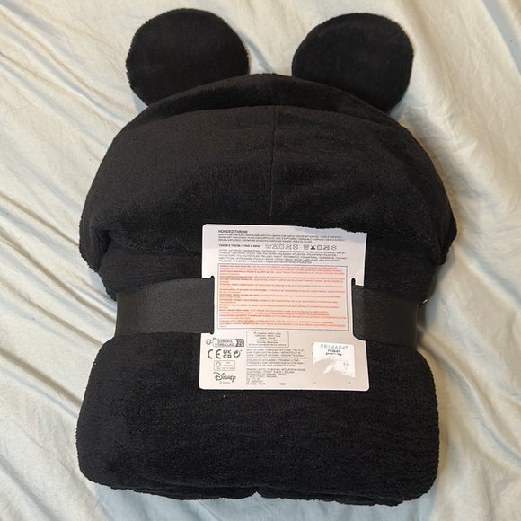 Mickey Mouse Adult Hooded Throw Blanket - Picture 2 of 3